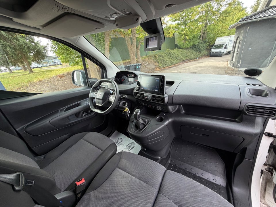 Peugeot Partner 1,5 BlueHDi 100 L1V2 Ultimate Van