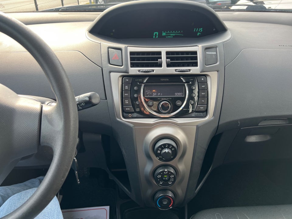 Toyota Yaris 1,0 TX 5d