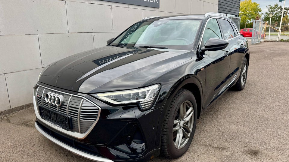 Audi e-tron 55 S-line quattro 5d