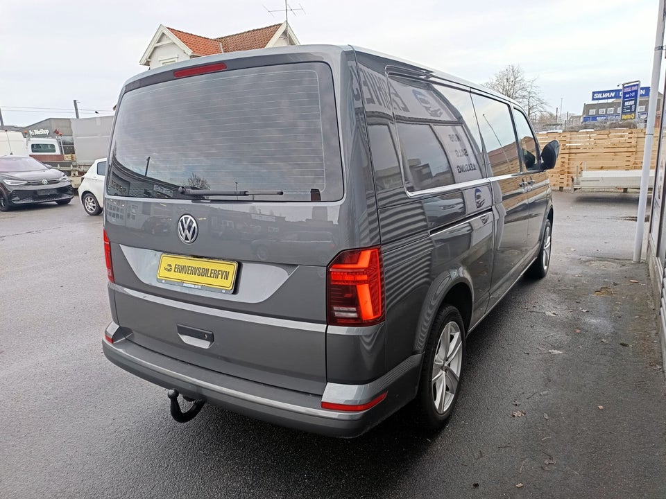VW Transporter 2,0 TDi 150 Kassevogn DSG lang