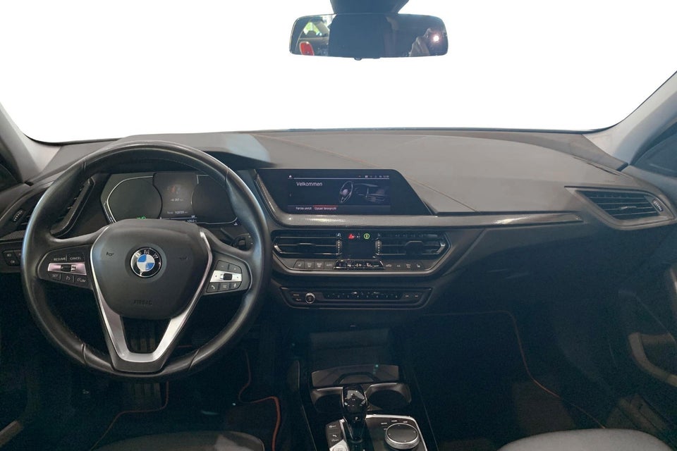 BMW 118i 1,5 Sport Line aut. 5d