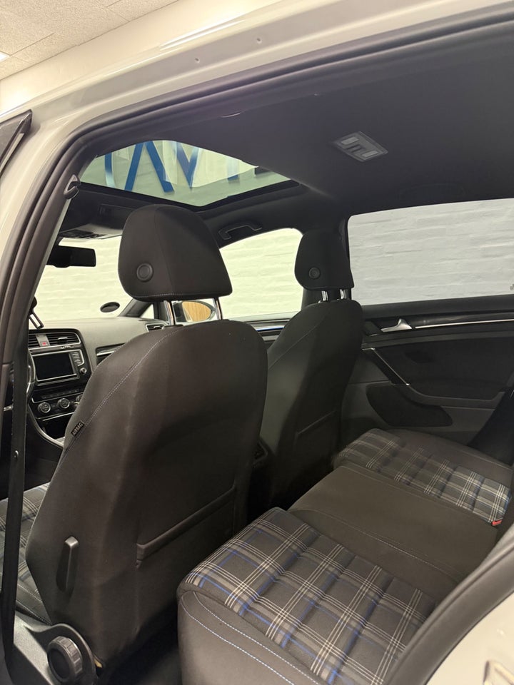 VW Golf VII 1,4 GTE DSG 5d