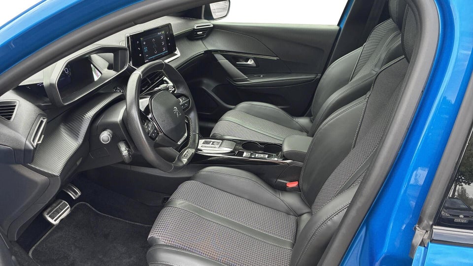 Peugeot e-208 50 GT Sky 5d