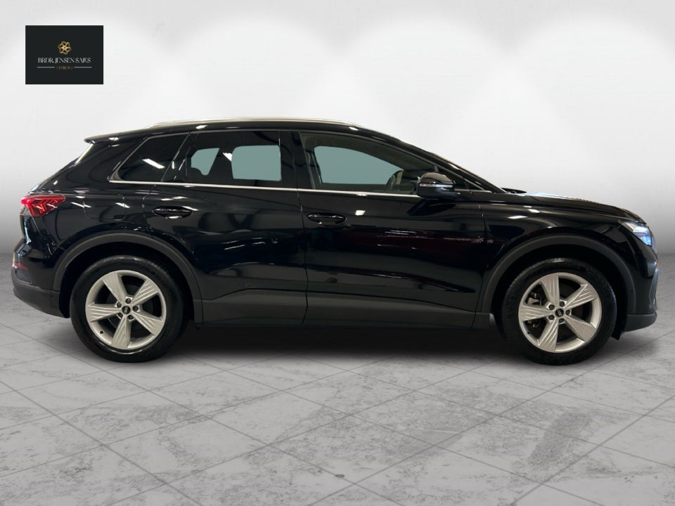 Audi Q4 e-tron 40 S-line 5d
