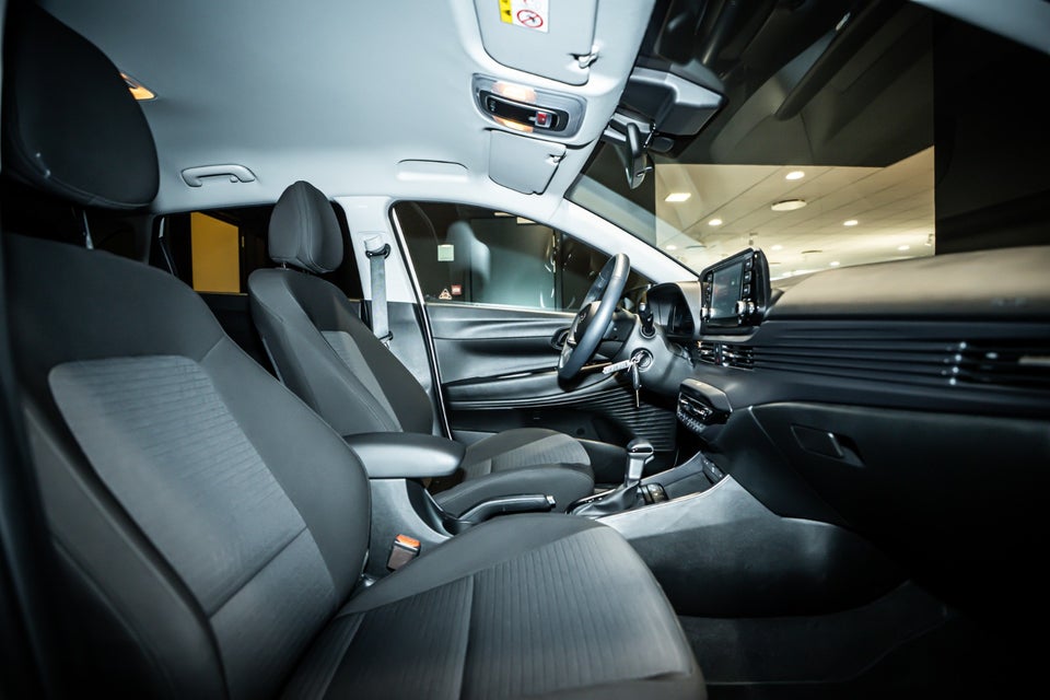 Hyundai i20 1,0 T-GDi Essential DCT 5d