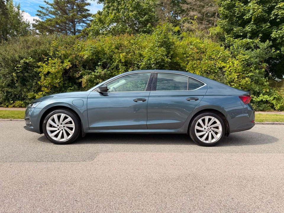 Skoda Octavia 1,4 TSi iV Plus DSG 5d