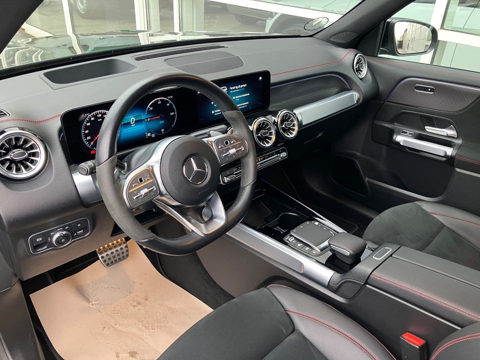 Mercedes EQB250 AMG Line 5d