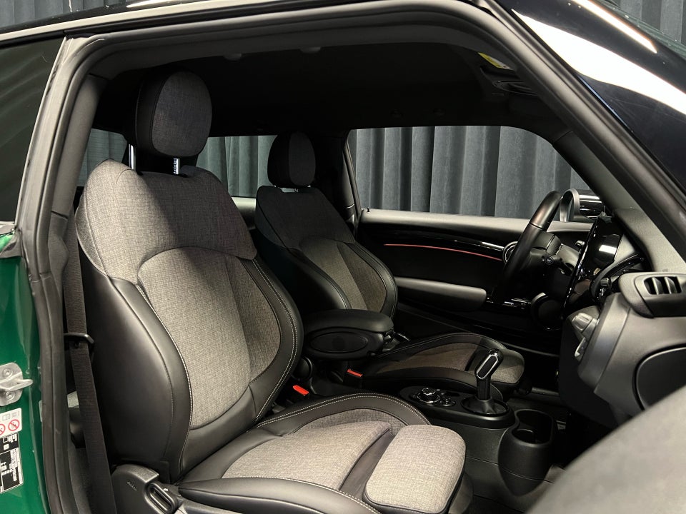 MINI Cooper SE Classic Trim 3d