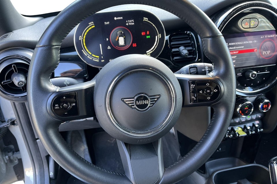 MINI Cooper SE Classic Trim 3d