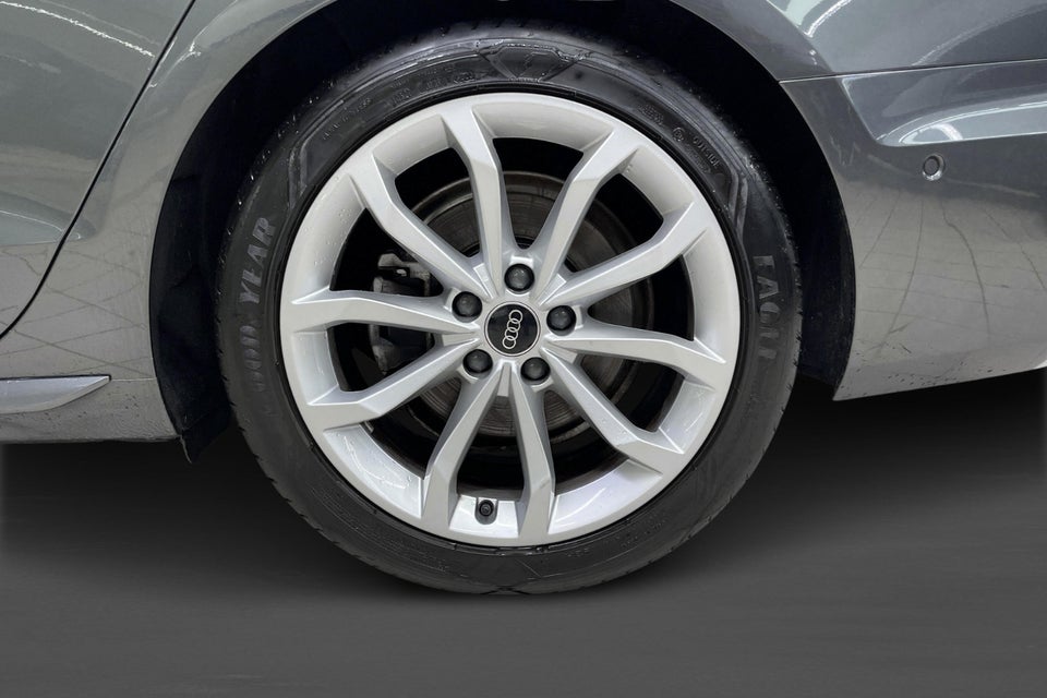 Audi A4 40 TFSi S-line plus Avant S-tr. 5d