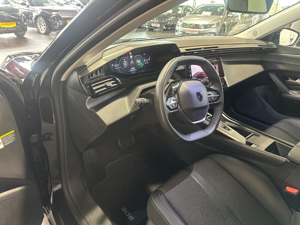 Peugeot 308 1,5 BlueHDi 130 Allure Pack EAT8 5d