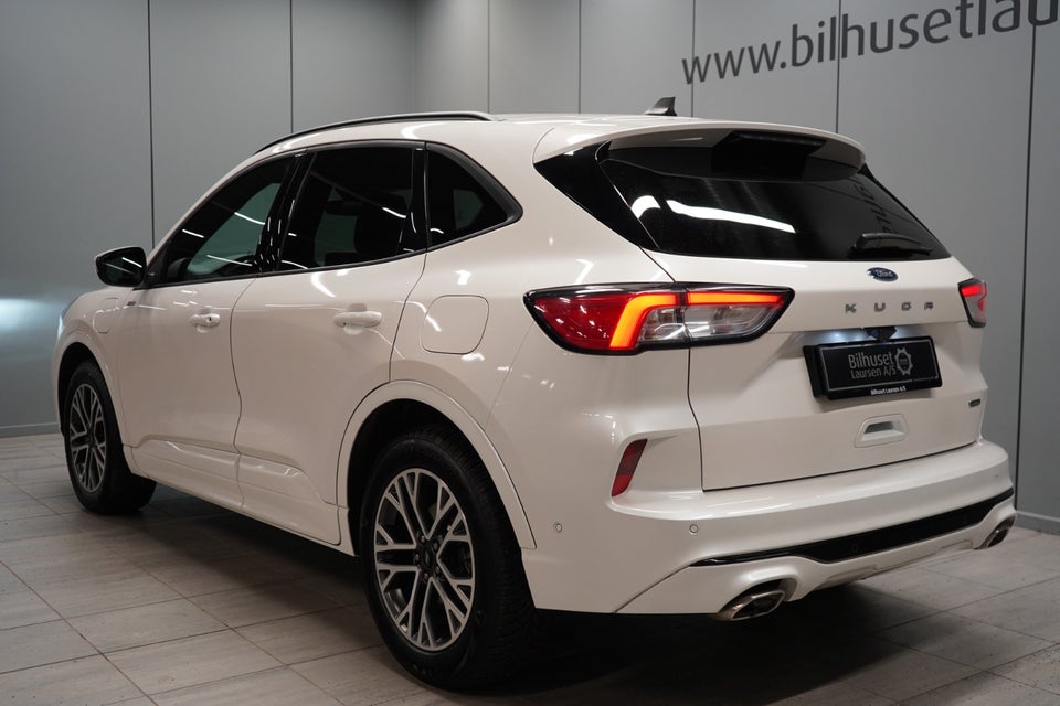 Ford Kuga 2,5 PHEV ST-Line X CVT 5d