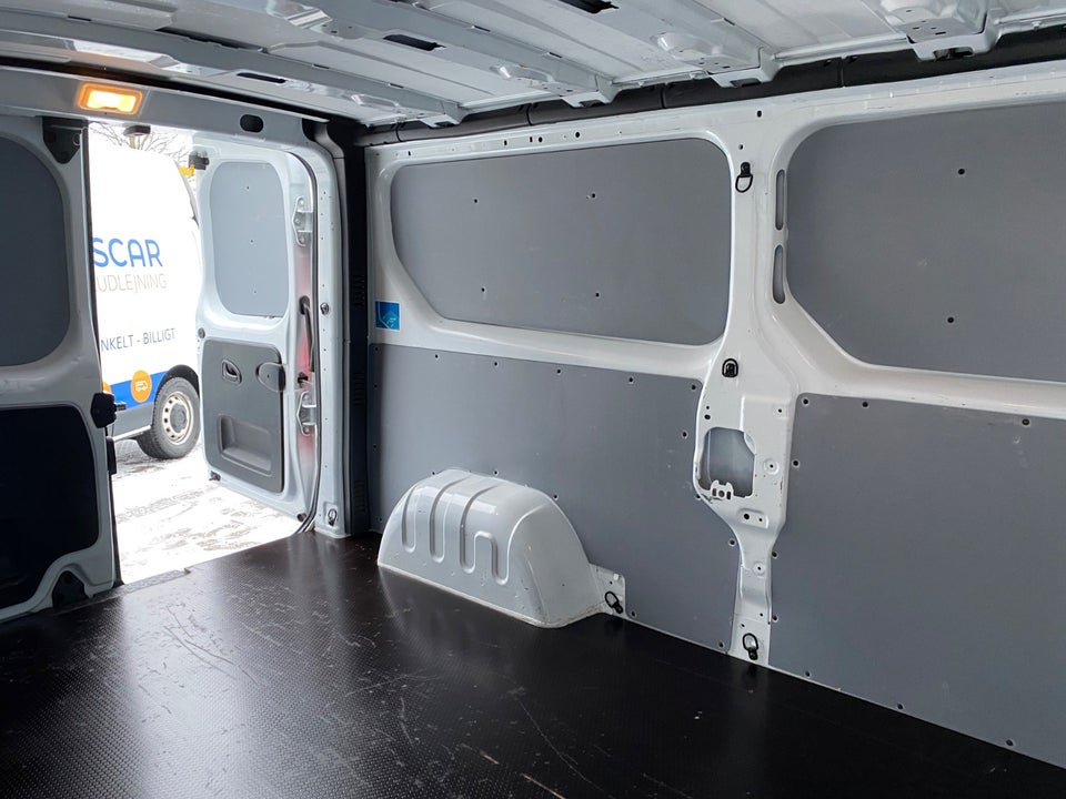 Renault Trafic T29 2,0 dCi 120 L2H1