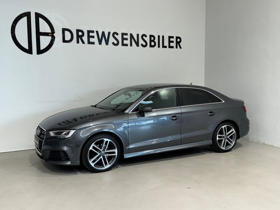 Audi A3 2,0 TDi 150 S-line S-tr. 4d