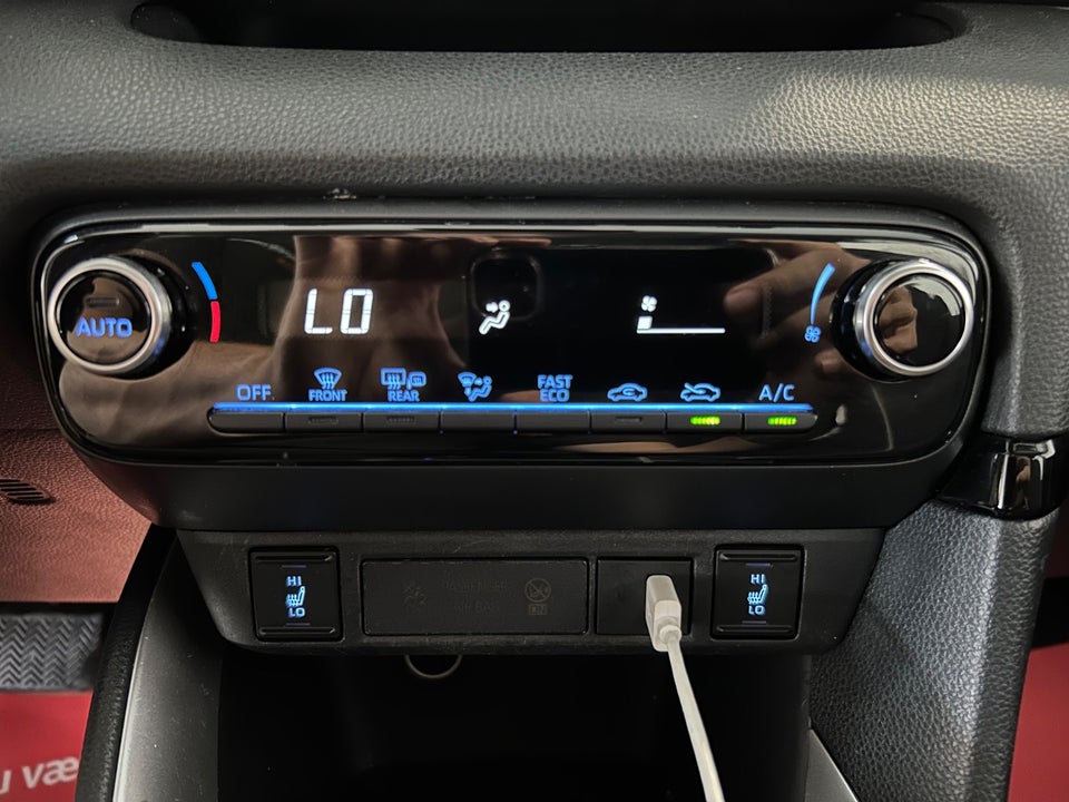 Toyota Yaris 1,5 Hybrid H3 e-CVT 5d