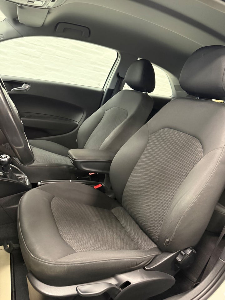 Audi A1 1,2 TFSi 86 Ambition Sportback 5d