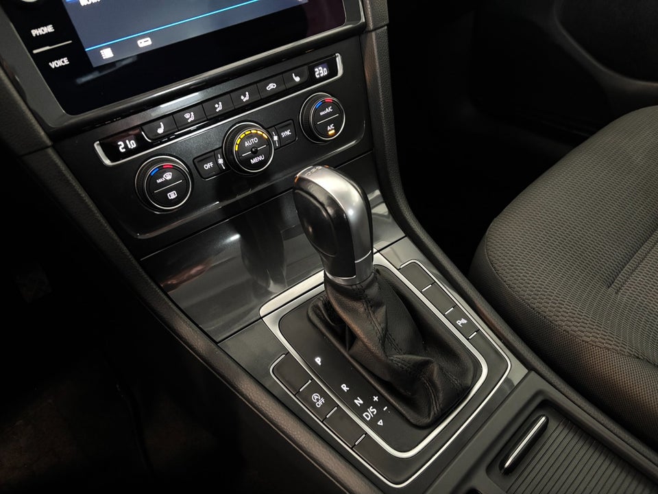 VW Golf VII 1,5 TSi 130 Comfortline Variant DSG 5d