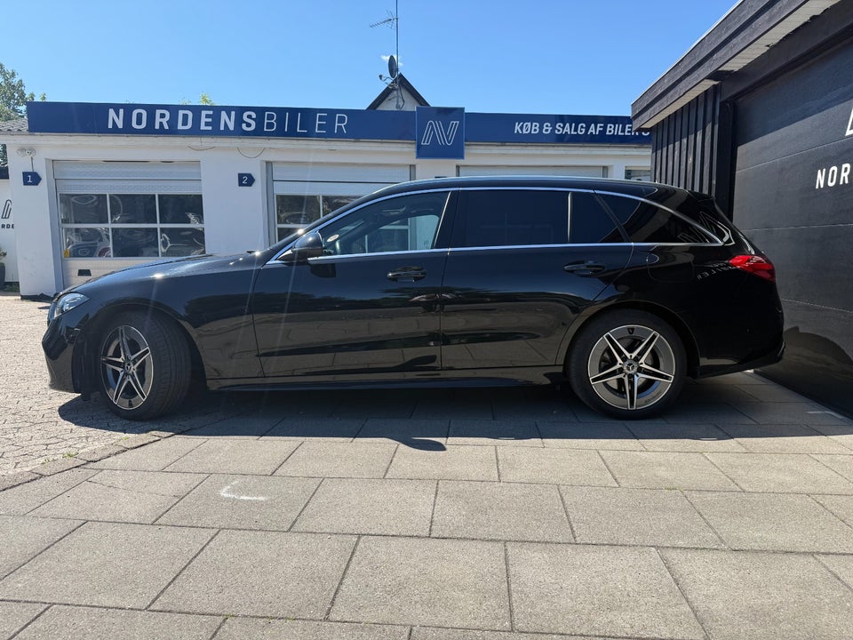 Mercedes C300 de 2,0 AMG Line stc. aut. 5d