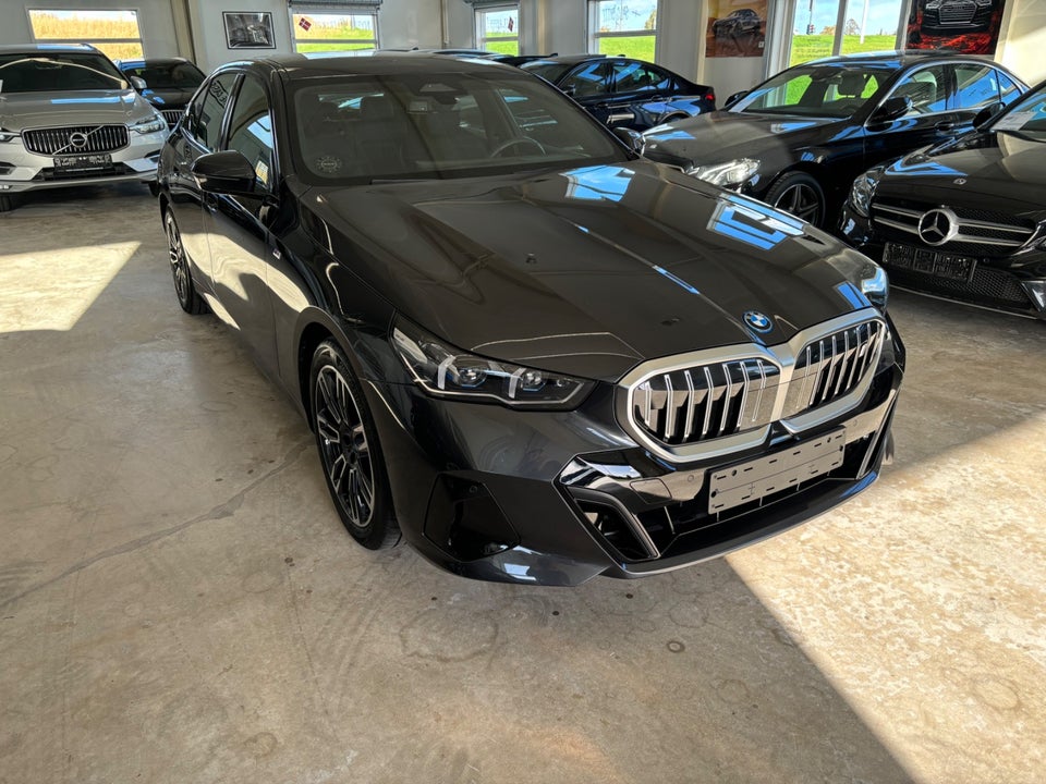 BMW i5 eDrive40 M-Sport 4d