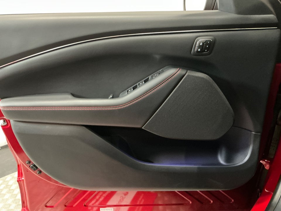 Ford Mustang Mach-E 70 Premium Standard Range AWD 5d