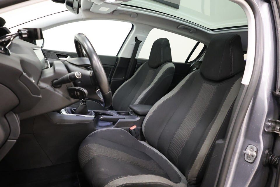 Peugeot 308 1,6 BlueHDi 120 Style Sky 5d