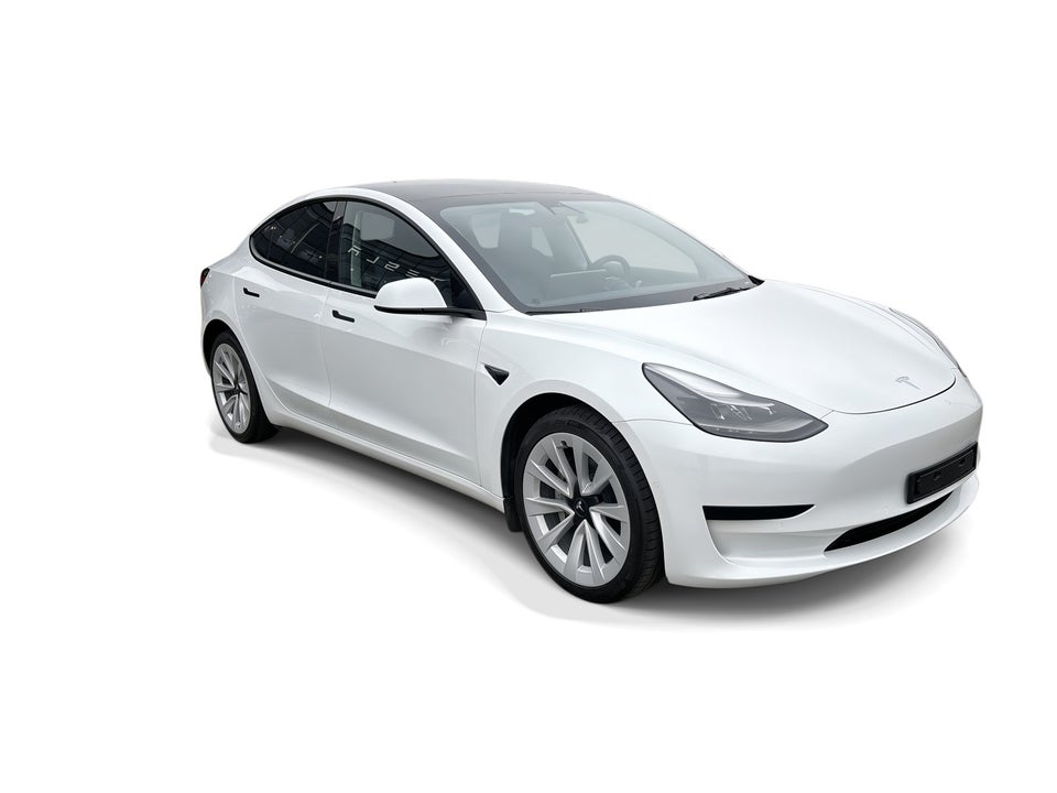 Tesla Model 3 Standard Range+ RWD 4d