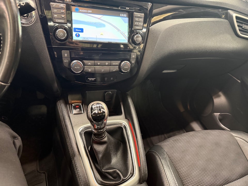 Nissan Qashqai 1,2 Dig-T 115 Tekna 5d