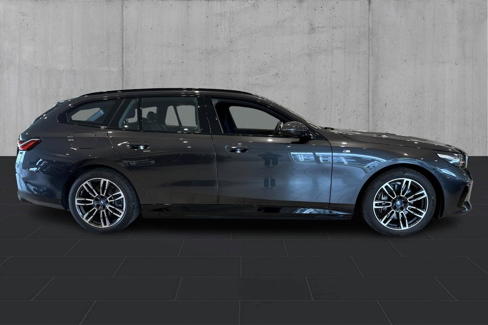 BMW i5 xDrive40 Touring M-Sport 5d