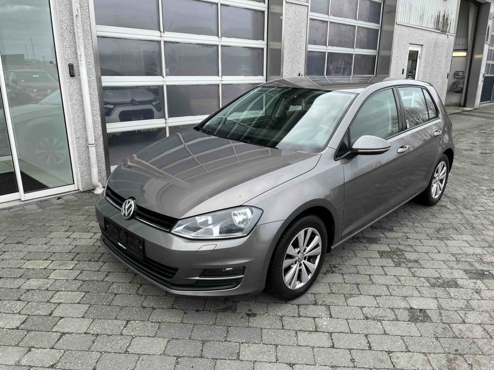 VW Golf VII 1,4 TSi 122 Life BMT 5d