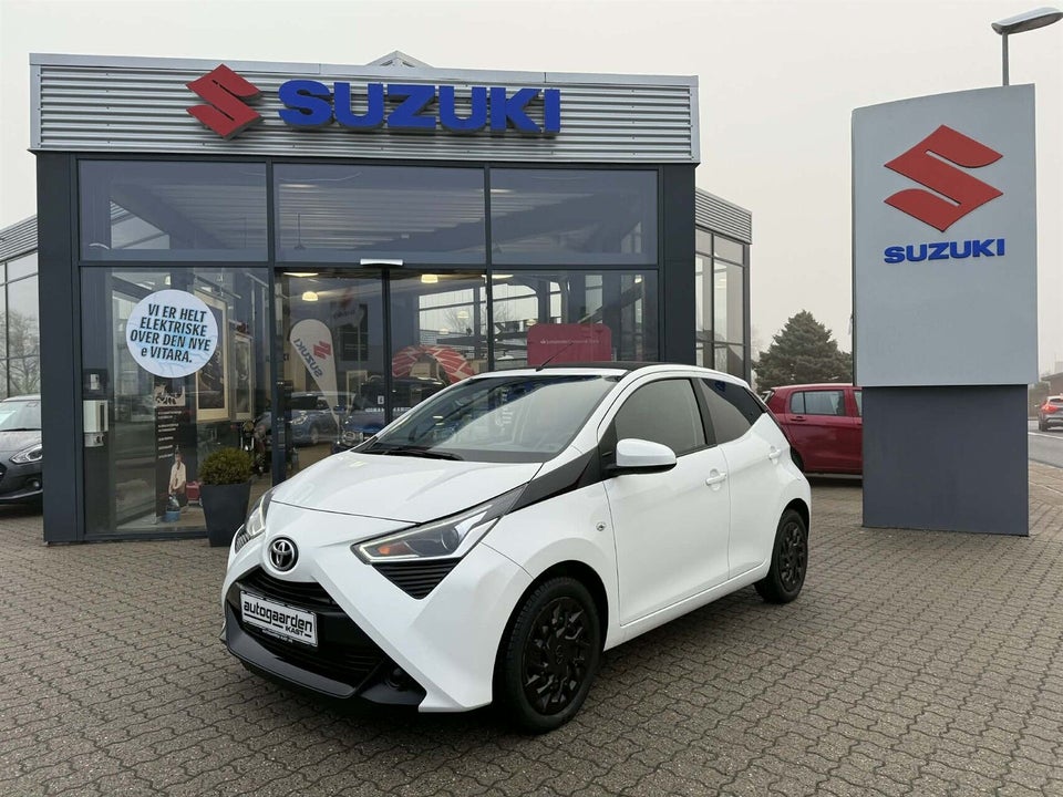 Toyota Aygo 1,0 VVT-i x-sky x-shift 5d