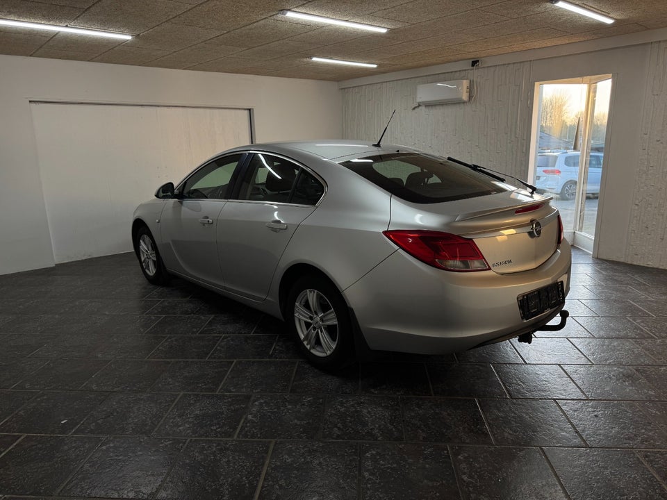 Opel Insignia 1,8 Cosmo 4d