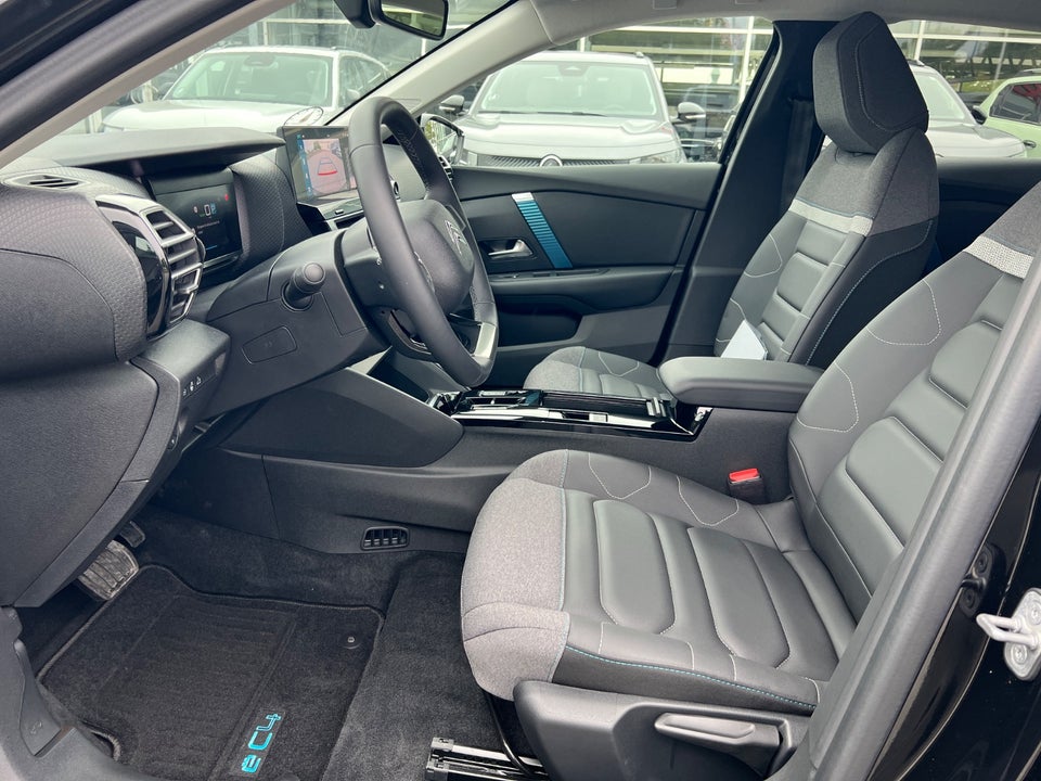 Citroën ë-C4 X 50 Shine 4d