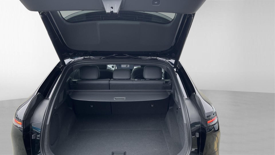 Xpeng G6 Performance 5d