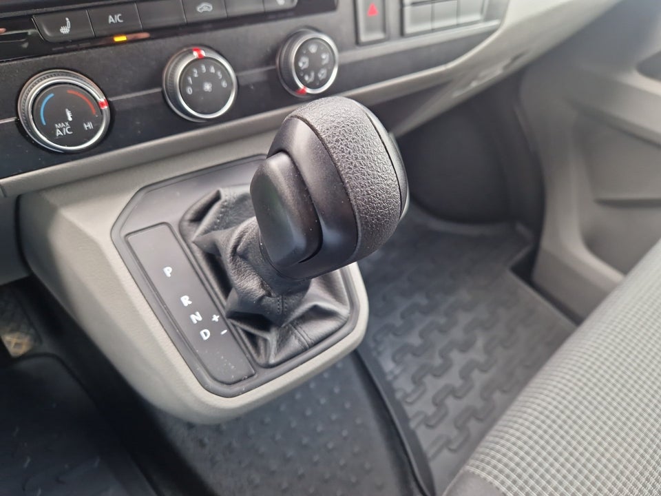 VW Transporter 2,0 TDi 150 Kassevogn DSG lang