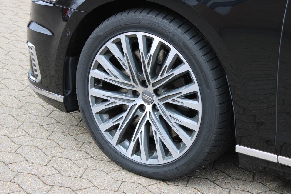 Audi A8 60 TFSi e quattro Tiptr. 4d