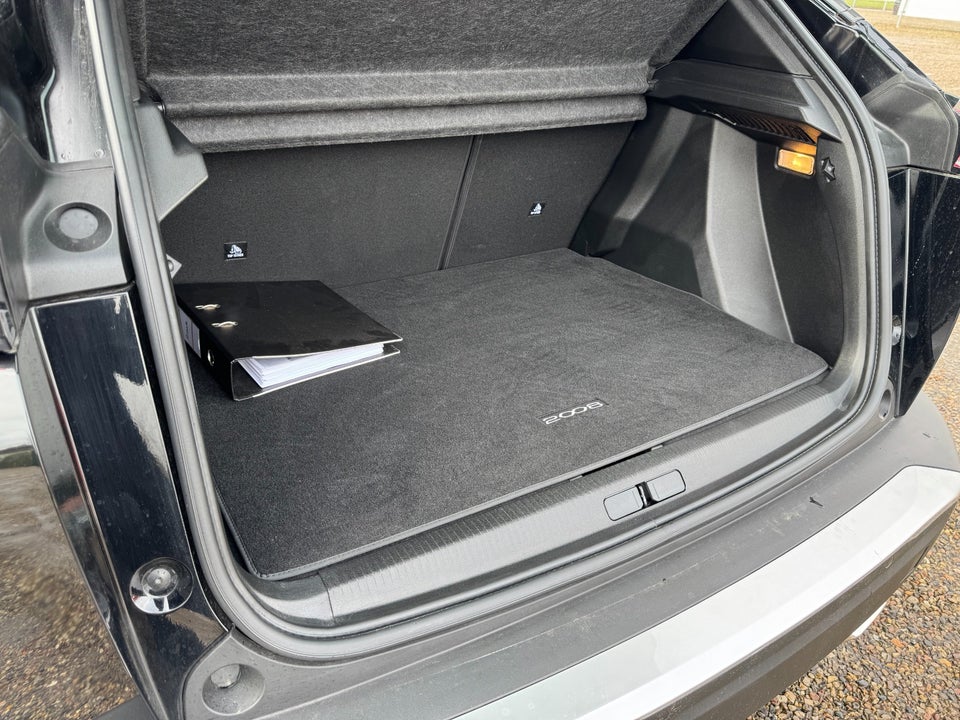 Peugeot 2008 1,2 PureTech 130 Active Limited EAT8 5d