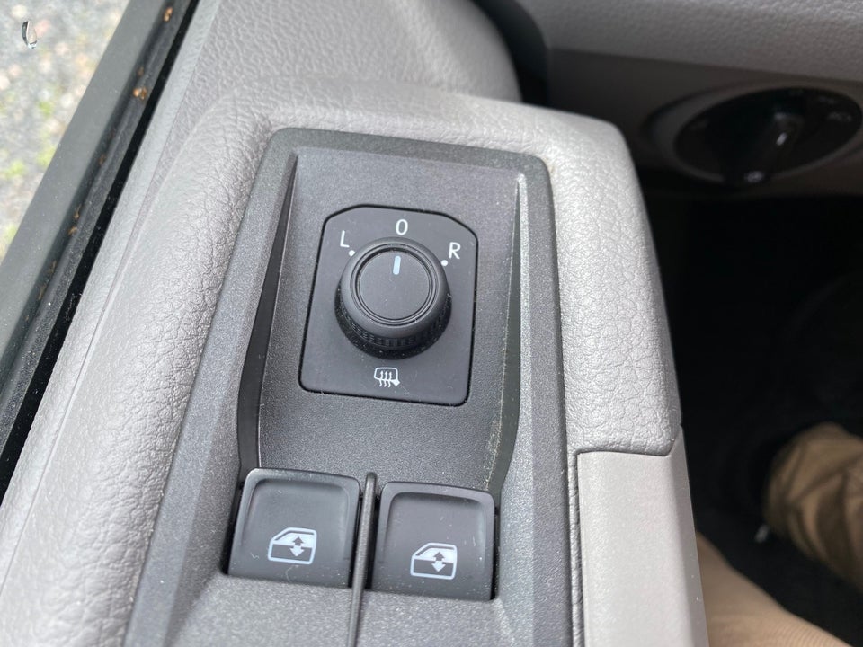 VW Crafter 35 2,0 TDi 177 Kassevogn L3H3 aut.