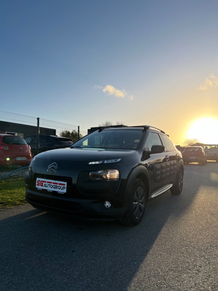 Citroën C4 Cactus 1,6 BlueHDi 100 Shine 5d