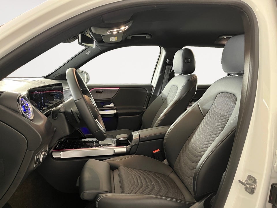 Mercedes EQB300 Progressive 4Matic 7prs 5d