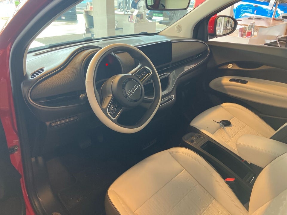 Fiat 500e 42 la Prima by Bocelli 3d