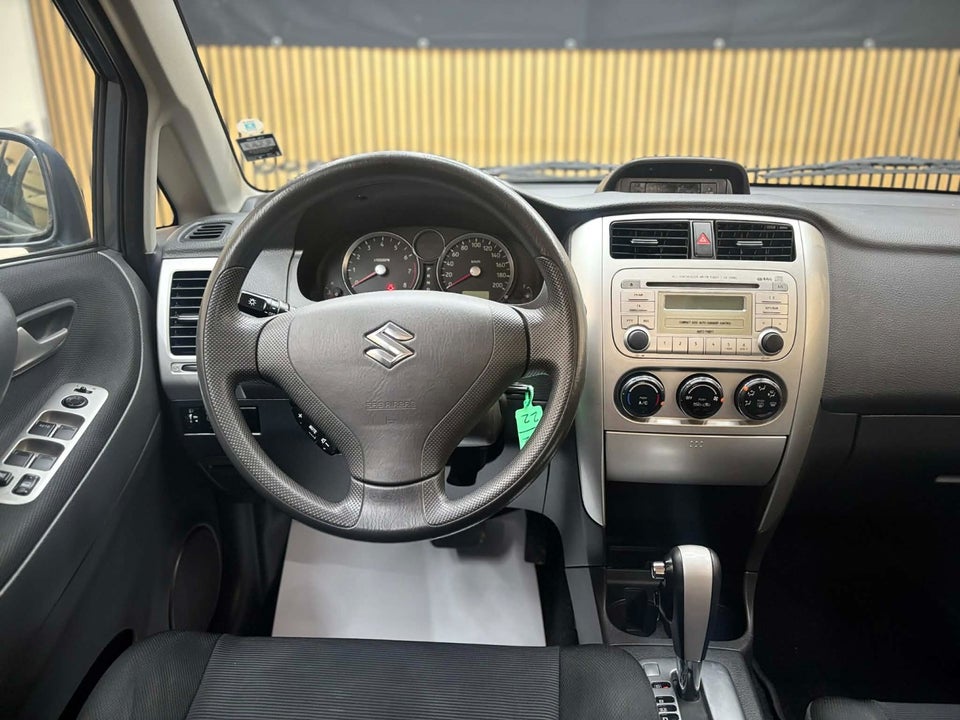 Suzuki Liana 1,6 GL aut. 5d