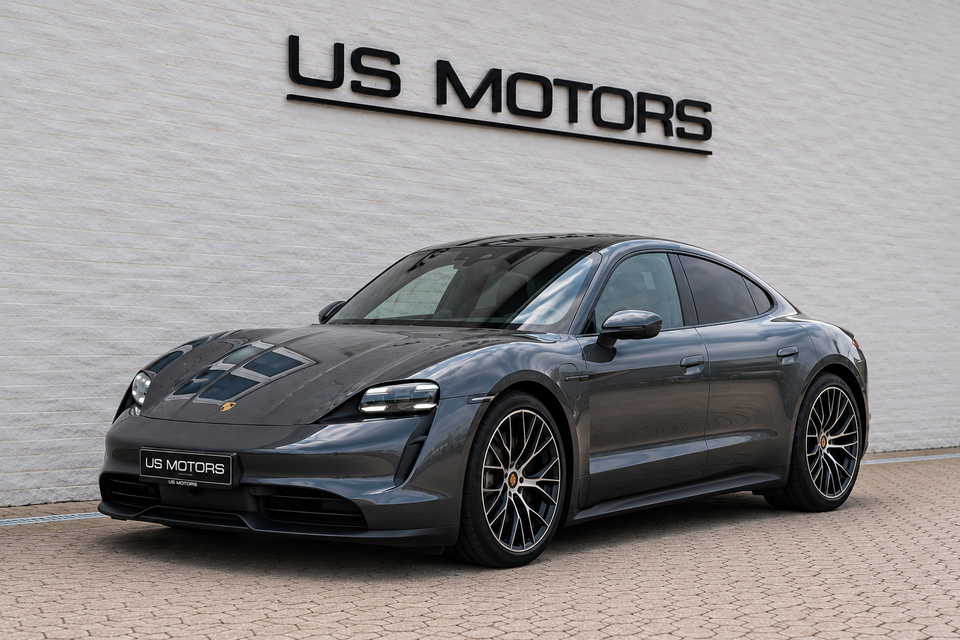 Porsche Taycan Performance+ 4d