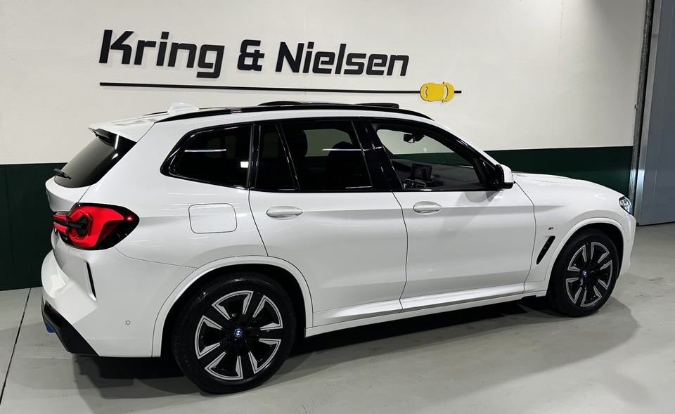 BMW iX3 Charged 5d