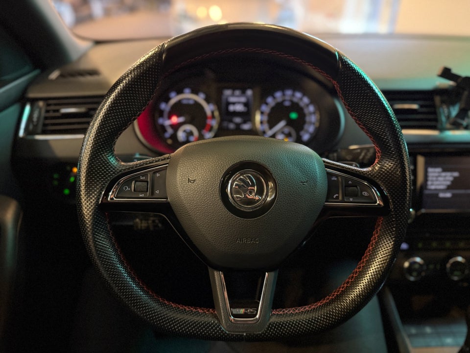 Skoda Octavia 2,0 TSi 220 RS DSG 5d