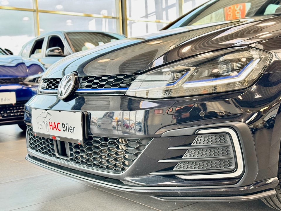 VW Golf VII 1,4 GTE DSG 5d