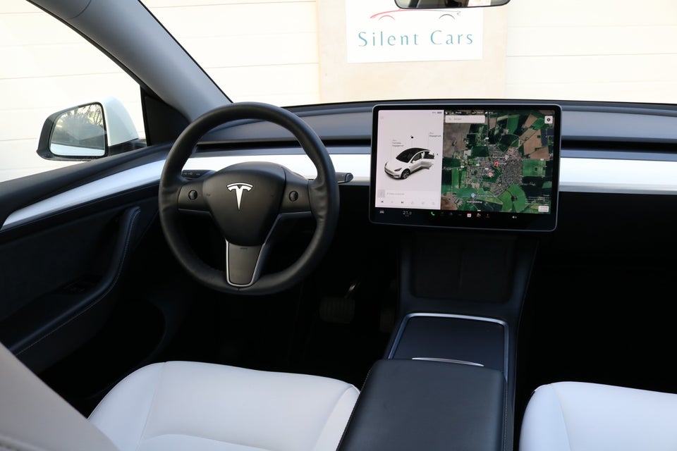 Tesla Model Y Long Range AWD 5d