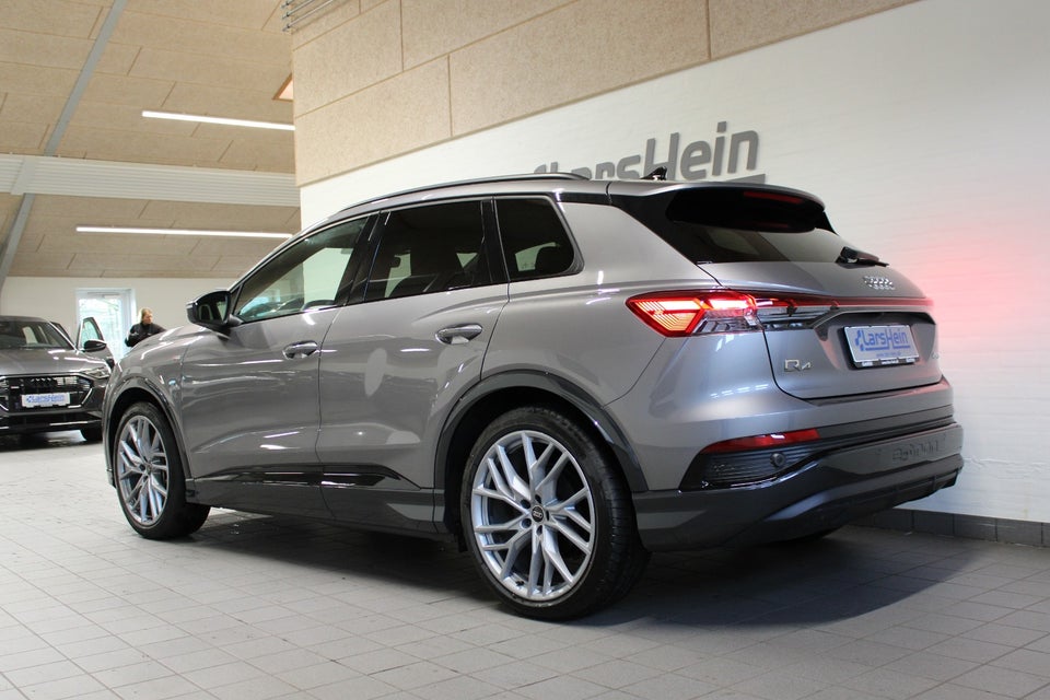 Audi Q4 e-tron 45 S-line 5d