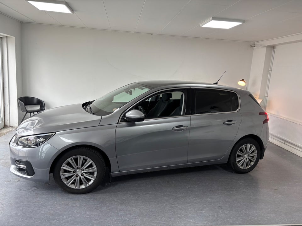 Peugeot 308 1,6 BlueHDi 120 Allure Sky 5d