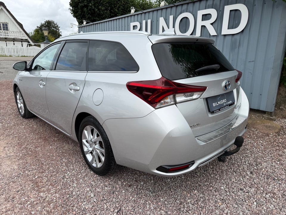 Toyota Auris 1,8 Hybrid H2 Comfort Touring Sports CVT 5d