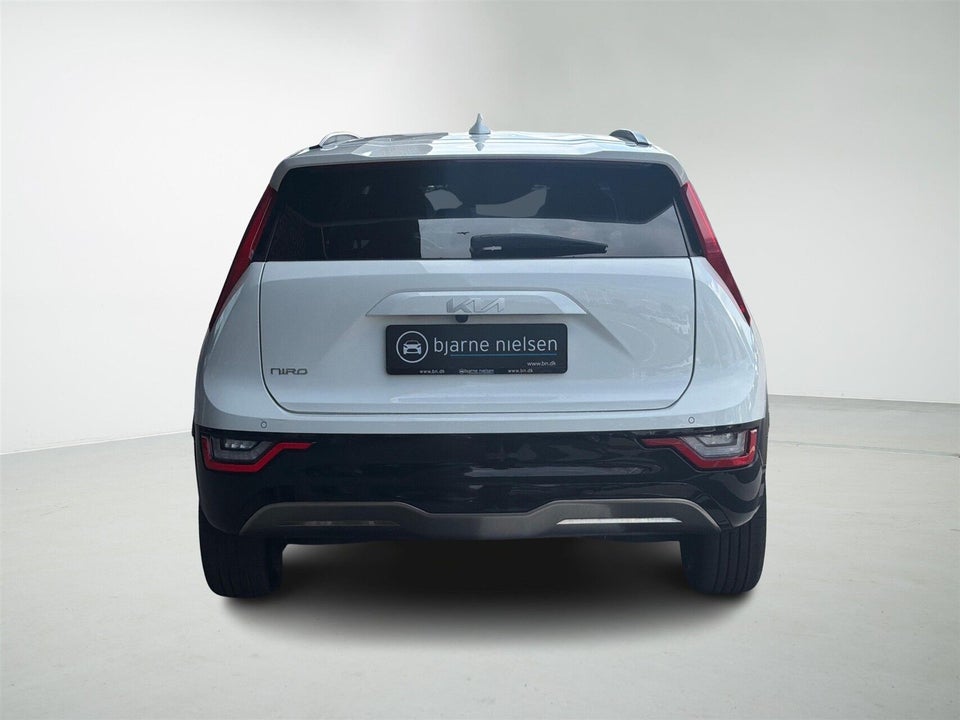 Kia Niro 64 EV Premium 5d